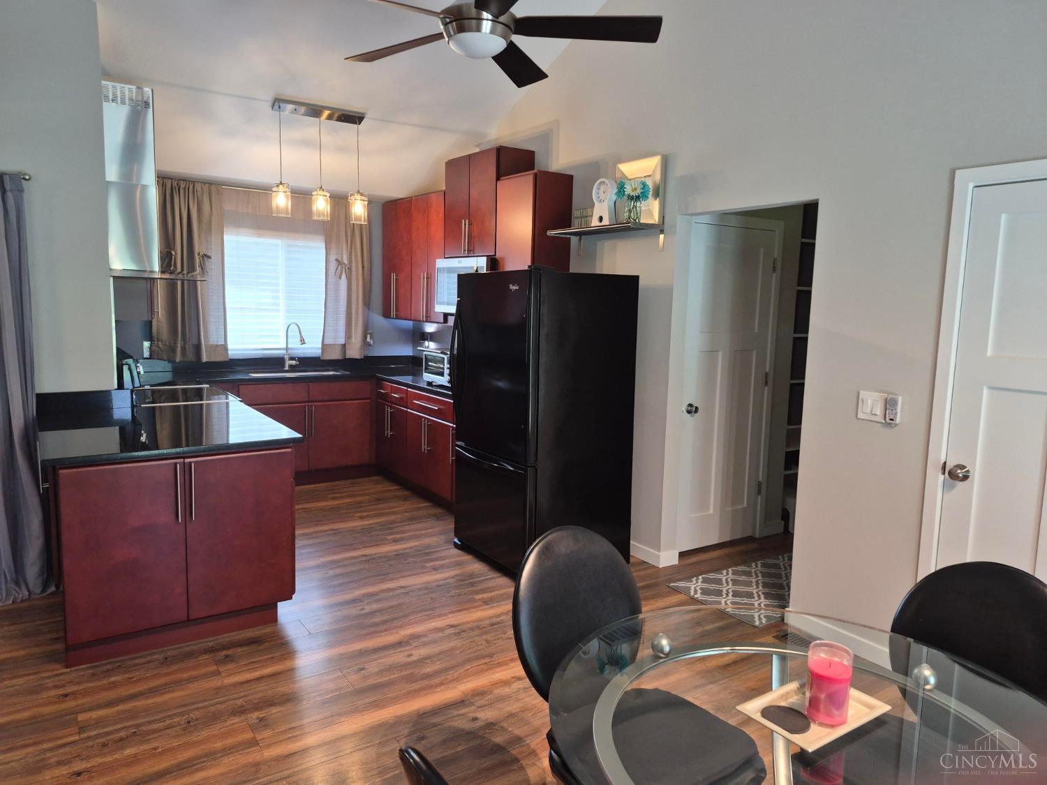 488 Green Road Cincinnati, OH 45255 - Photo 16 of 47