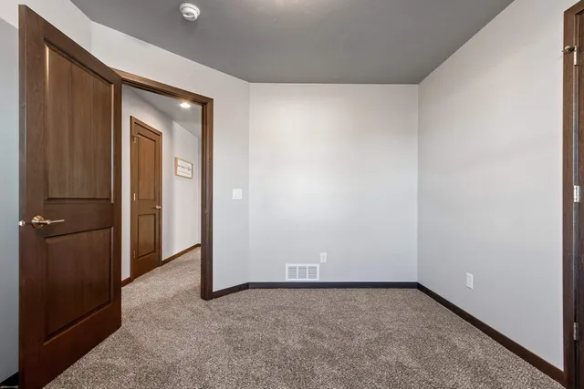 $349,900 | 1715 Sovereign Way, Neenah, WI 54956