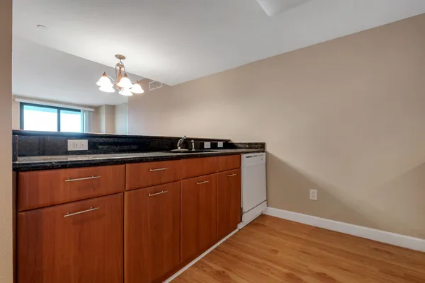 $279,900 | 300 South Duval Street, Unit 1112, Tallahassee, FL 32301