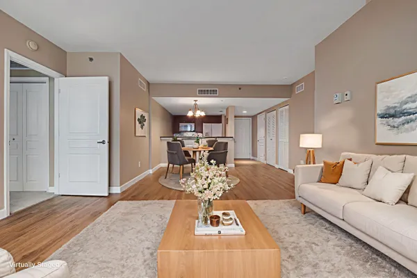 $279,900 | 300 South Duval Street, Unit 1112, Tallahassee, FL 32301