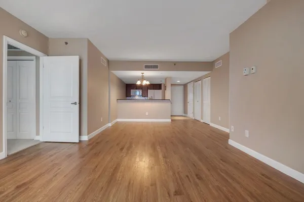 $279,900 | 300 South Duval Street, Unit 1112, Tallahassee, FL 32301