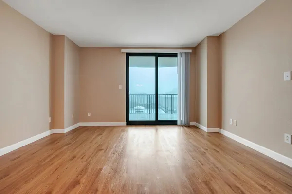 $279,900 | 300 South Duval Street, Unit 1112, Tallahassee, FL 32301