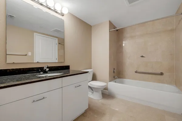 $279,900 | 300 South Duval Street, Unit 1112, Tallahassee, FL 32301