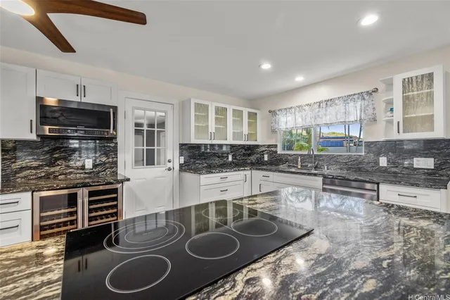 $1,750,000 | 1366 Akiahala Place, Kailua, HI 96734