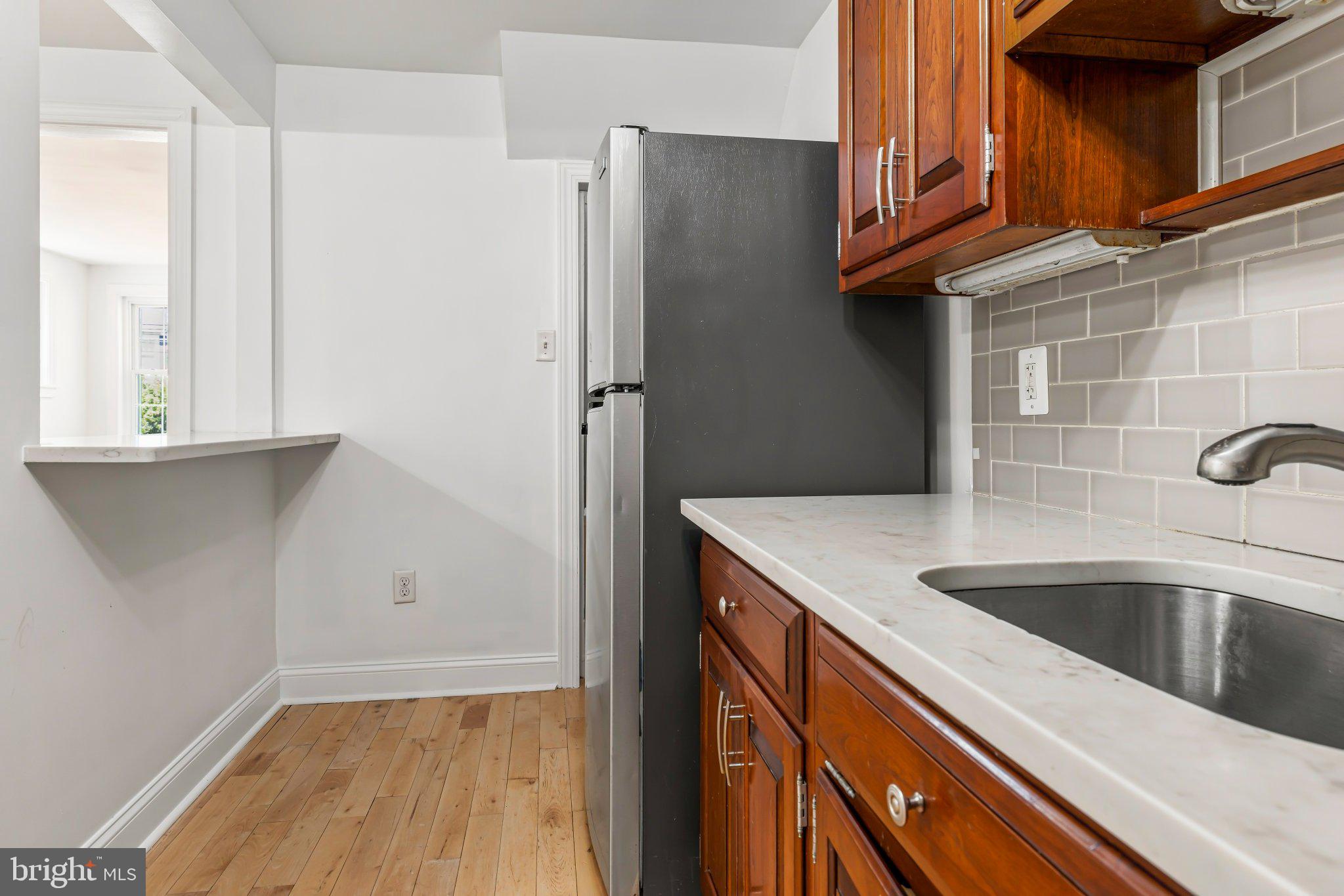 723 Humphreys Road Ardmore, PA 19003 - Photo 13 of 27 Kitchen with breakfast bar