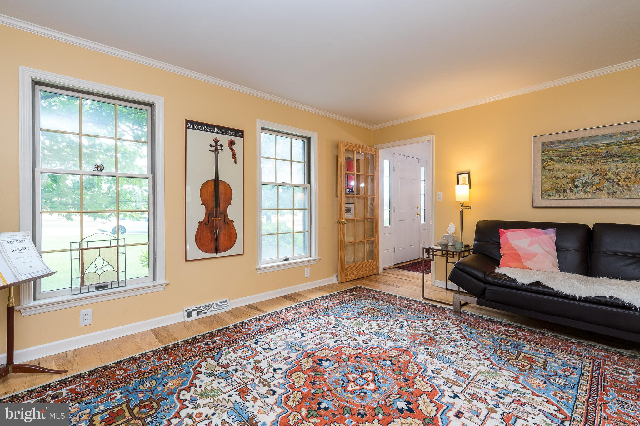 2900 Weaver Road Lancaster, PA 17601 - Photo 12 of 33 Living Room