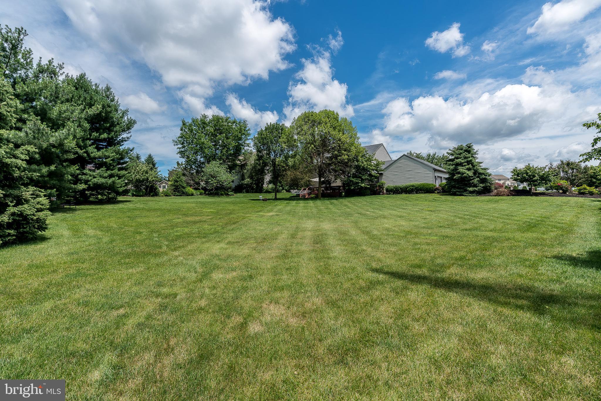 2900 Weaver Road Lancaster, PA 17601 - Photo 3 of 33 Back yard
