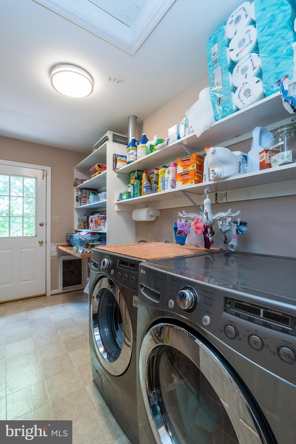 2900 Weaver Road Lancaster, PA 17601 - Photo 26 of 33 1st Floor Laundry