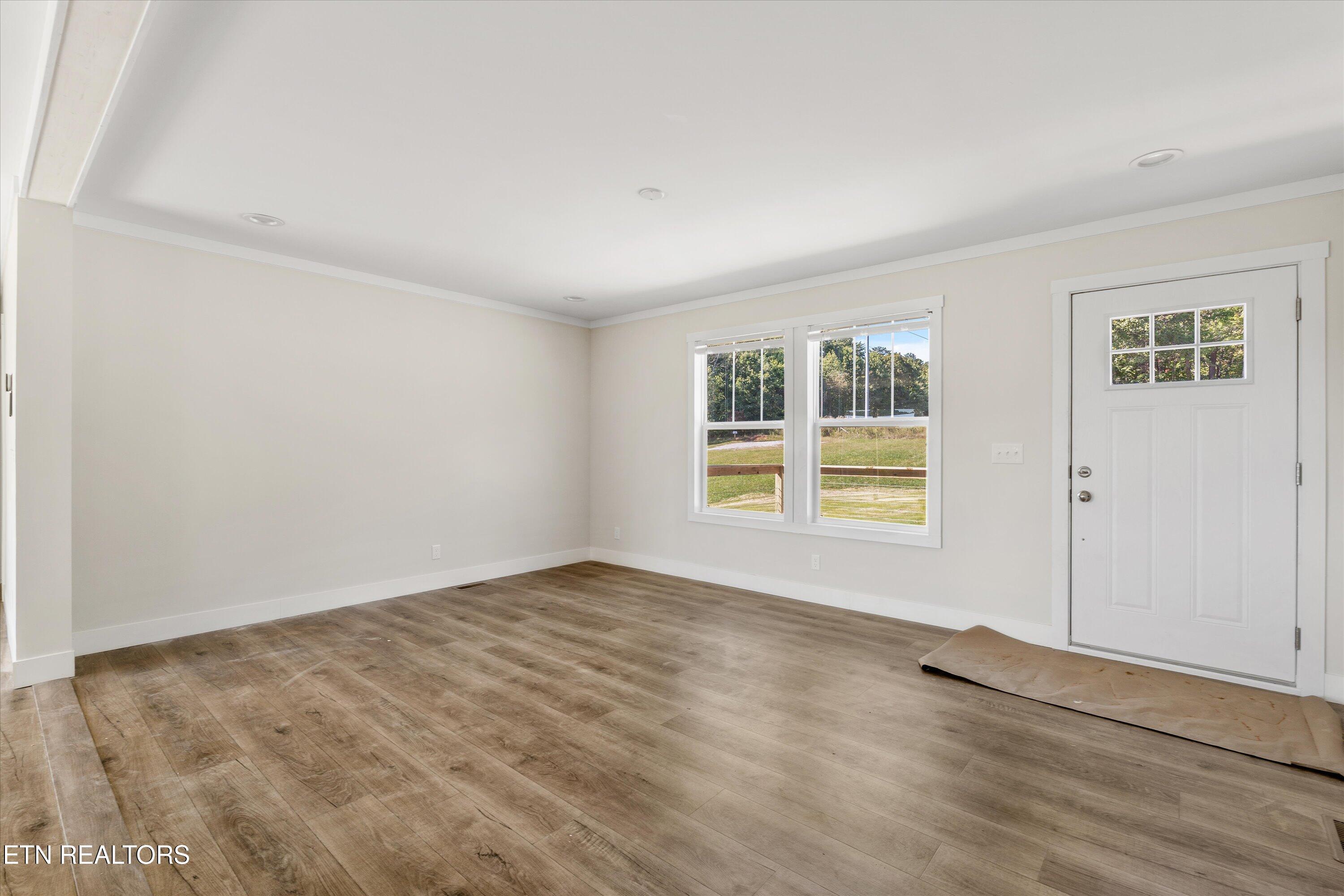 338 Greenbriar Road Sweetwater, TN 37874 - Photo 7 of 25 07-338 Greenbriar Rd 04