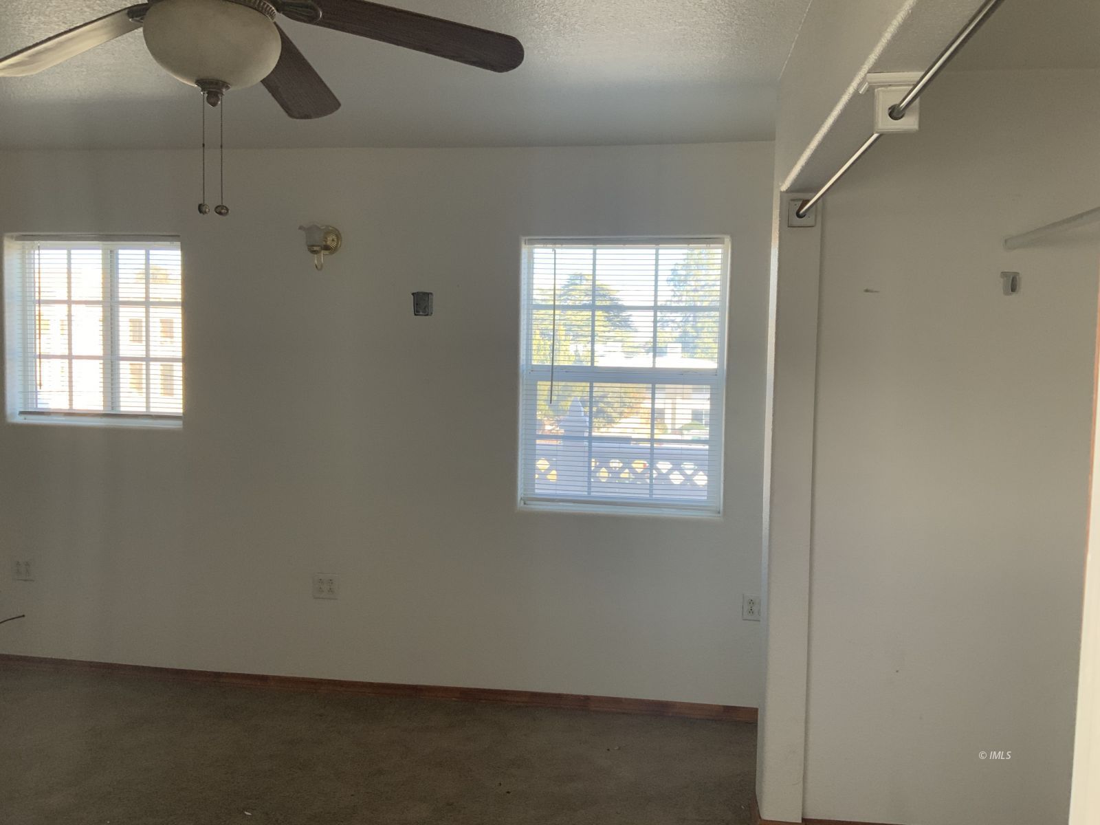 127 North Edwards Street Independence, CA 93526 - Photo 29 of 33 an empty room with windows