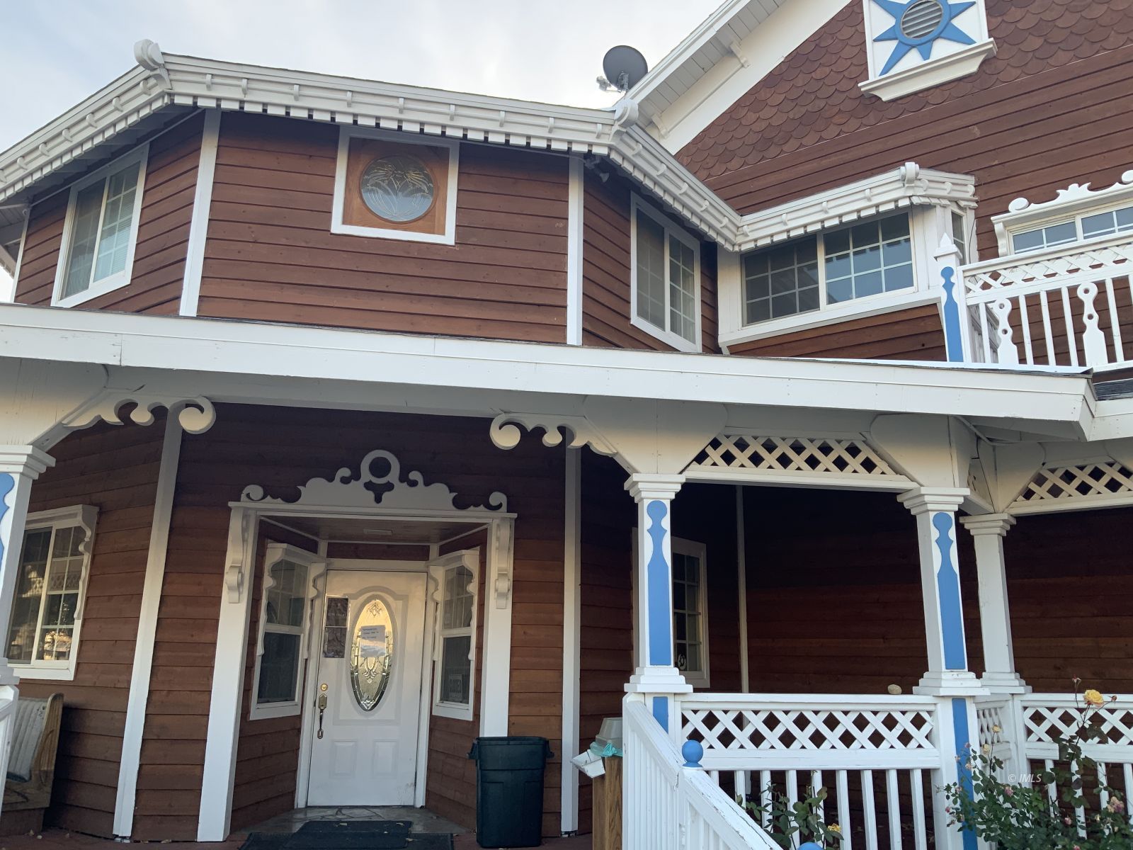 127 North Edwards Street Independence, CA 93526 - Photo 5 of 33 a front view of a house