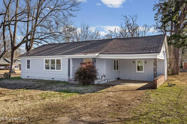 $219,000 | 210 West Street, Batesville, MS 38606