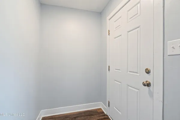 $219,000 | 210 West Street, Batesville, MS 38606