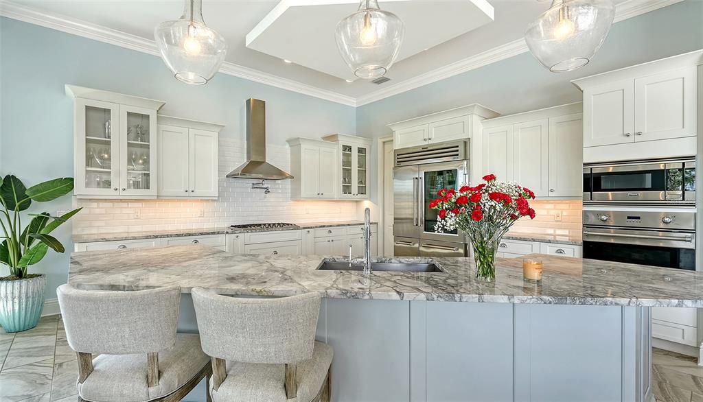 548 Hornblower Lane Longboat Key, FL 34228 - Photo 20 of 98