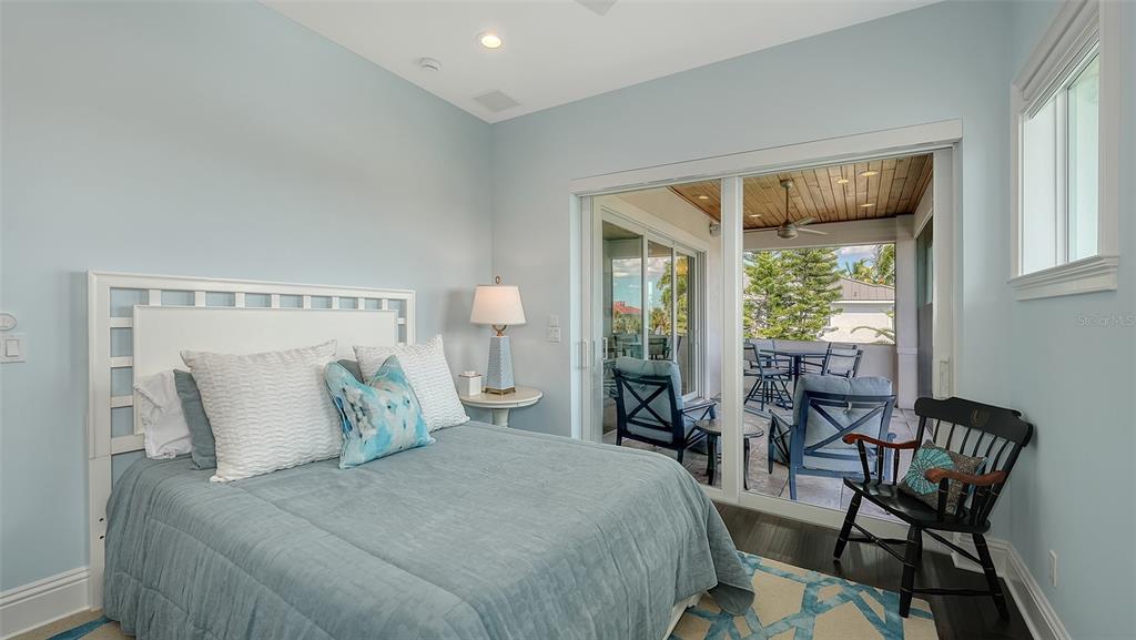 548 Hornblower Lane Longboat Key, FL 34228 - Photo 41 of 98