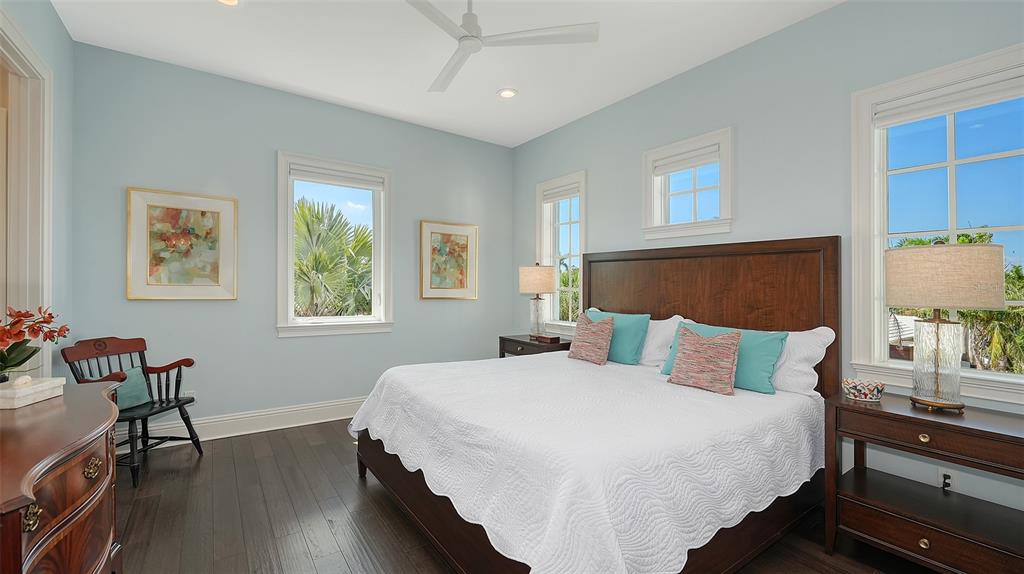 548 Hornblower Lane Longboat Key, FL 34228 - Photo 42 of 98