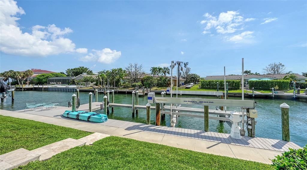 548 Hornblower Lane Longboat Key, FL 34228 - Photo 75 of 98