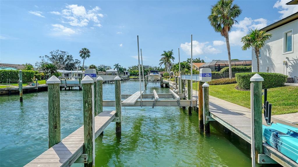 548 Hornblower Lane Longboat Key, FL 34228 - Photo 78 of 98