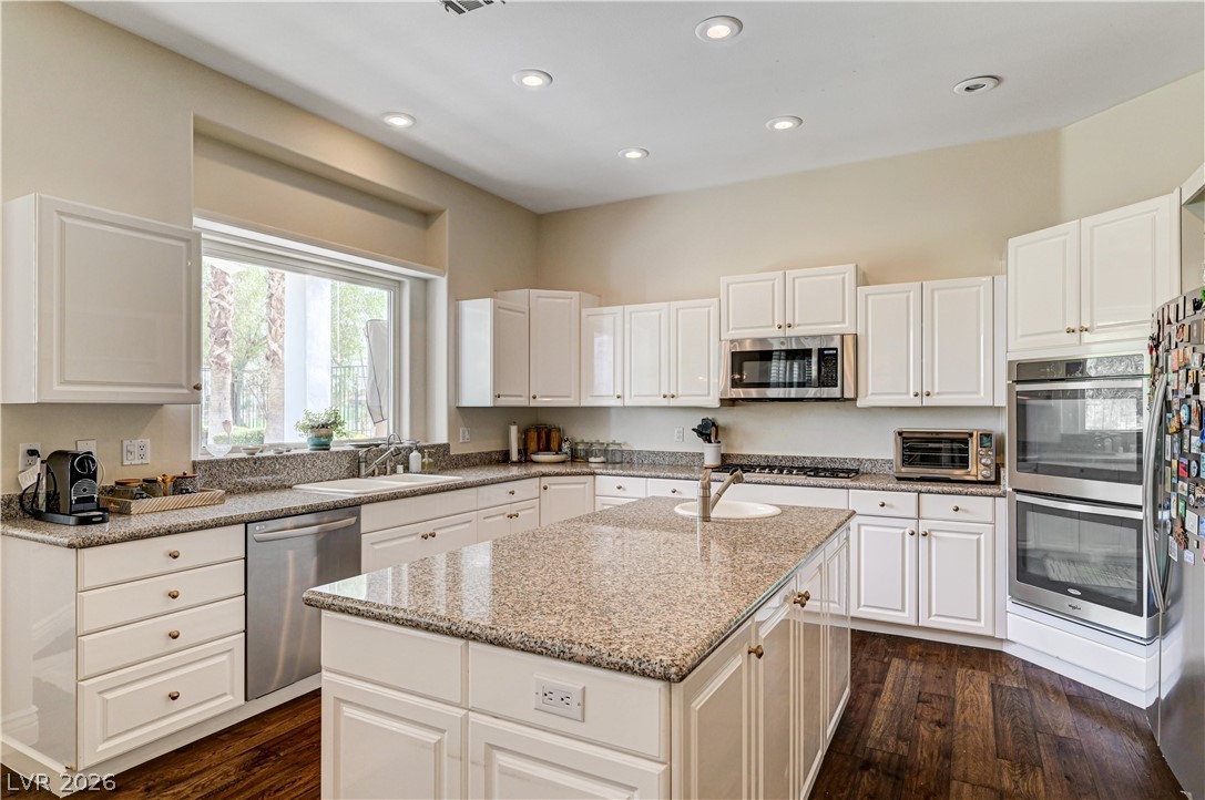 8901 Robinson Ridge Drive Las Vegas, NV 89117 - Photo 27 of 94