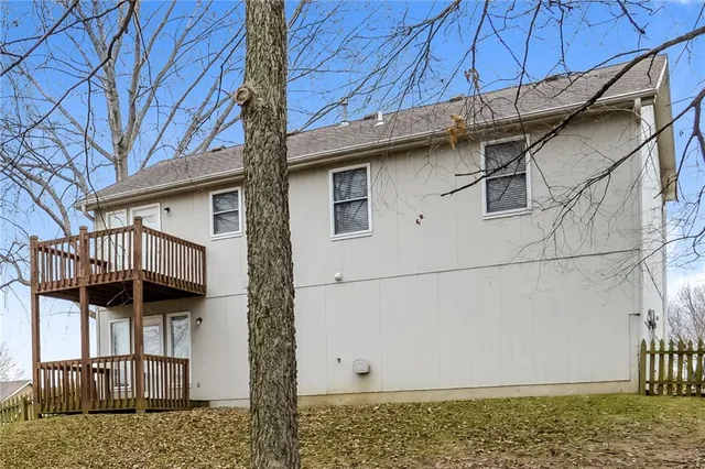 $2,130 | 8620 North Crawford Avenue, Kansas City, MO 64153