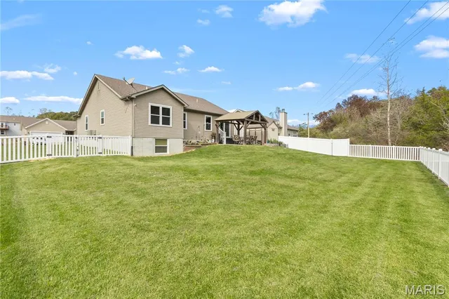 $275,000 | 120 Creekside Drive, Winfield, MO 63389