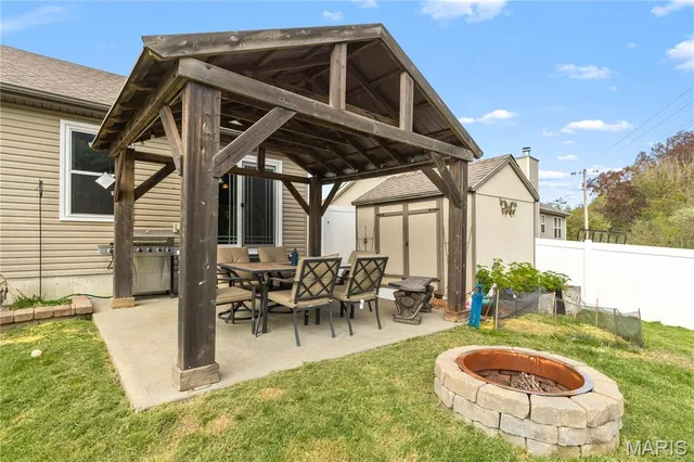 $275,000 | 120 Creekside Drive, Winfield, MO 63389