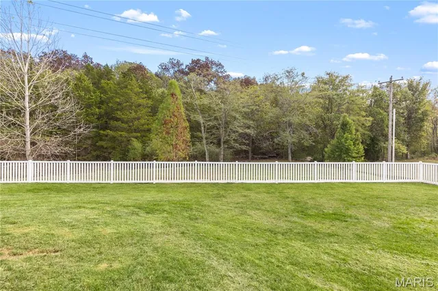 $275,000 | 120 Creekside Drive, Winfield, MO 63389