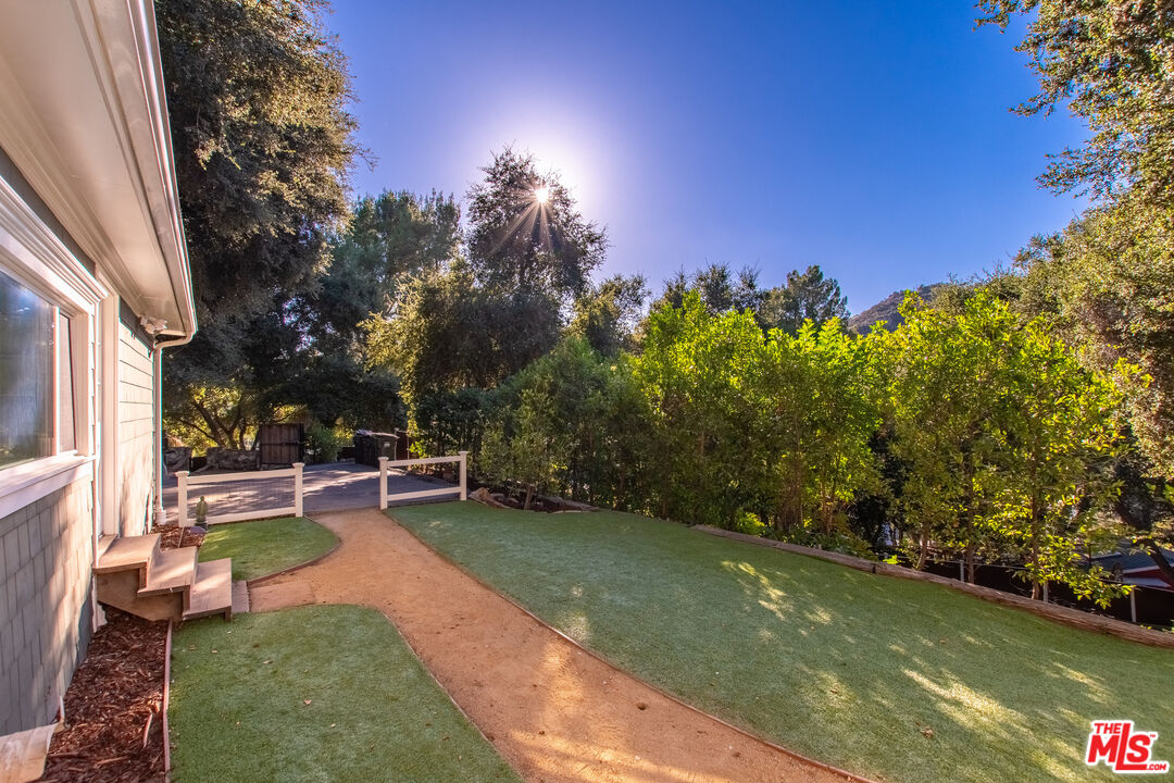 20939 Hillside Drive Topanga, CA 90290 - Photo 35 of 53