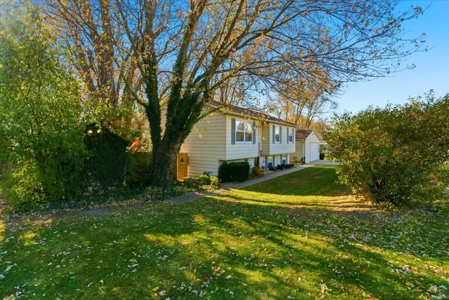 $290,000 | 121 East Clarendon Drive, Round Lake Beach, IL 60073