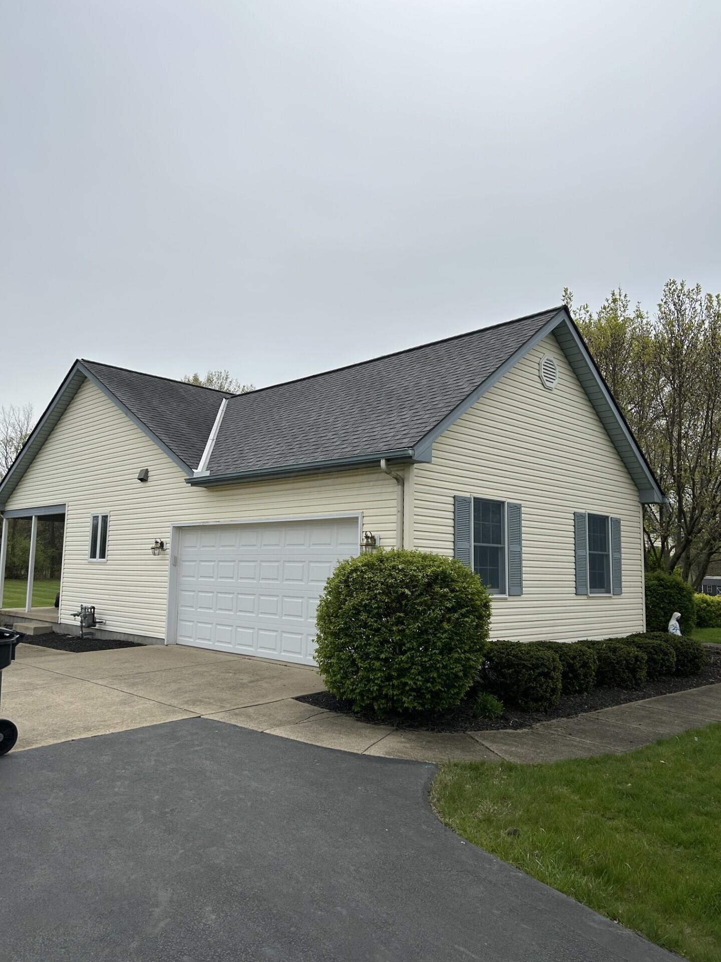 10858 Center Village Road Galena, OH 43021 - Photo 2 of 15 center village side view