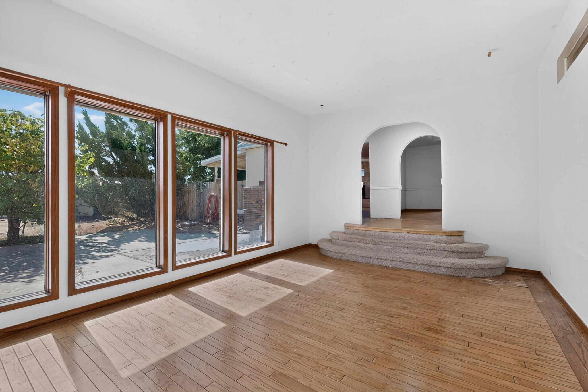 135 Reclining Acres Road Corrales, NM 87048 - Photo 10 of 69 Gallery Image 10