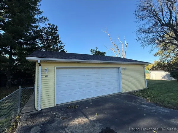 $250,000 | 206 Franklin Street, Jeffersonville, IN 47130