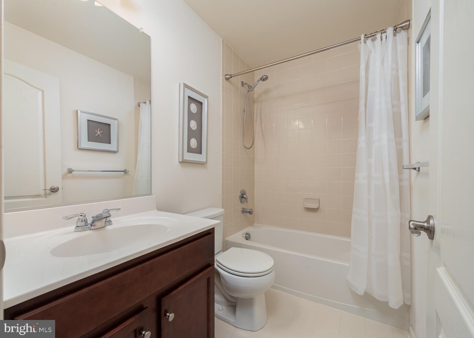 928 Sandy Run Road Baltimore, MD 21220 - Photo 19 of 23 3rd Floor Full Bath
