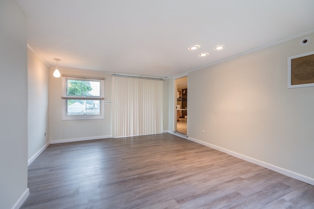 118 Cook Avenue Chelsea, MA 02150 - Photo 16 of 24