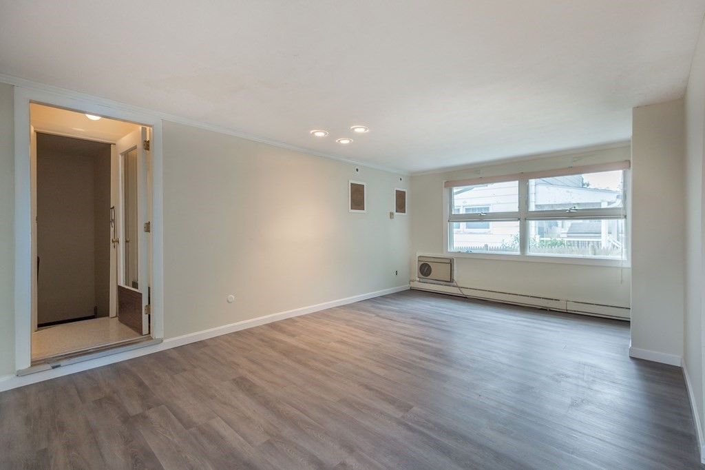 118 Cook Avenue Chelsea, MA 02150 - Photo 17 of 24