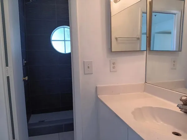 $2,750 | 150 Riviera Circle, Weston, FL 33326