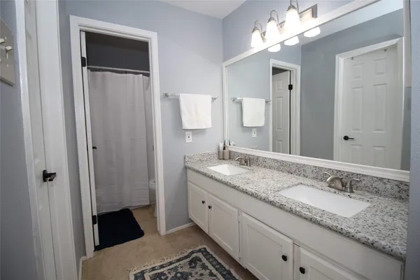 $1,350 | 9707 Richmond Avenue, Unit 104, Houston, TX 77063