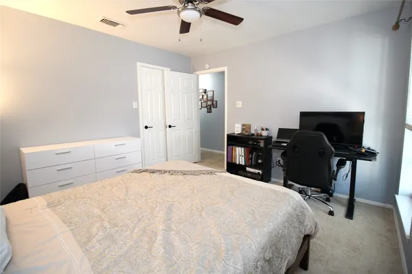 $1,350 | 9707 Richmond Avenue, Unit 104, Houston, TX 77063