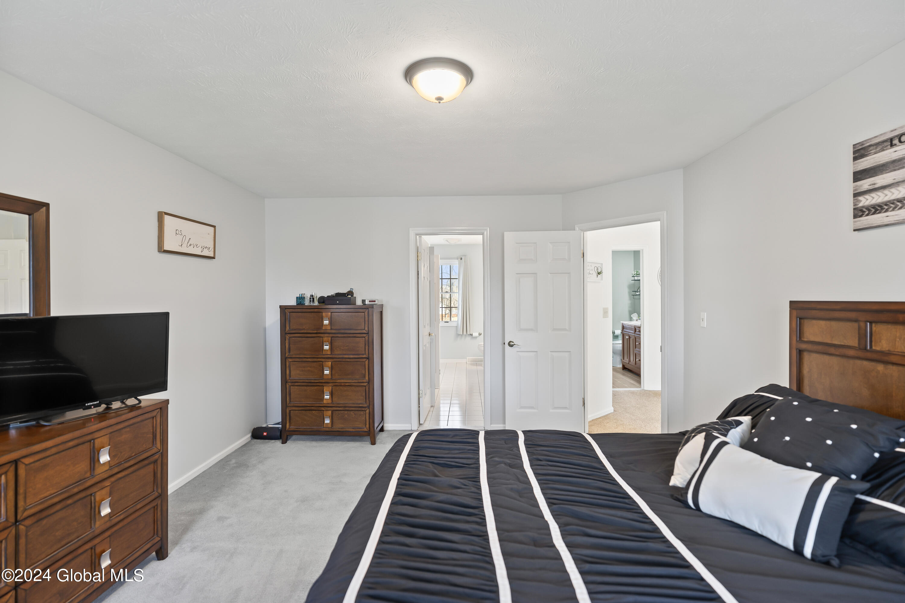 10 Squire Road Colonie, NY 12304 - Photo 32 of 57 DSC08209
