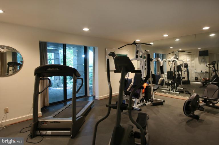 407 Chain Bridge Road McLean, VA 22101 - Photo 22 of 26 Exercise Room