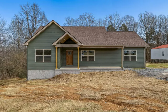 $329,900 | 200 Leigh Anna Circle, Lafayette, TN 37083