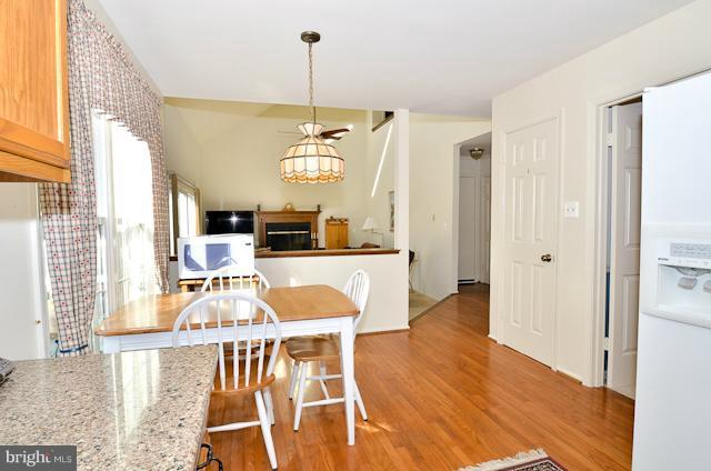 13402 Springhaven Drive Fairfax, VA 22033 - Photo 2 of 23 Kitchen