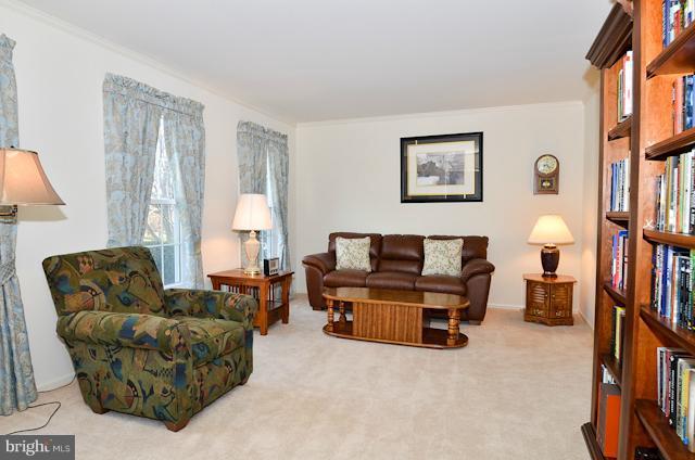 13402 Springhaven Drive Fairfax, VA 22033 - Photo 8 of 23 Living Room