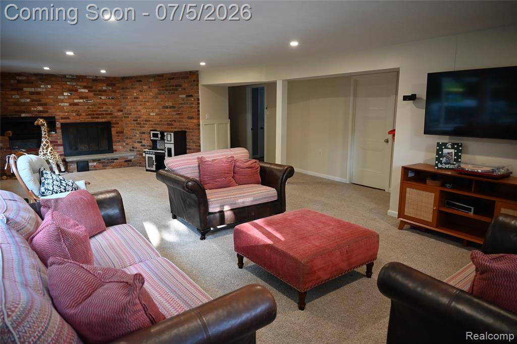 917 South Reading Road Bloomfield Hills, MI 48304 - Photo 15 of 41