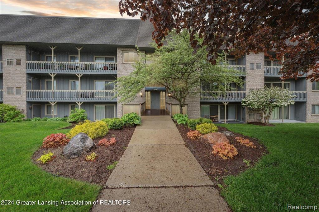 2926 Mt Hope Road Okemos, MI 48823 - Photo 1 of 33