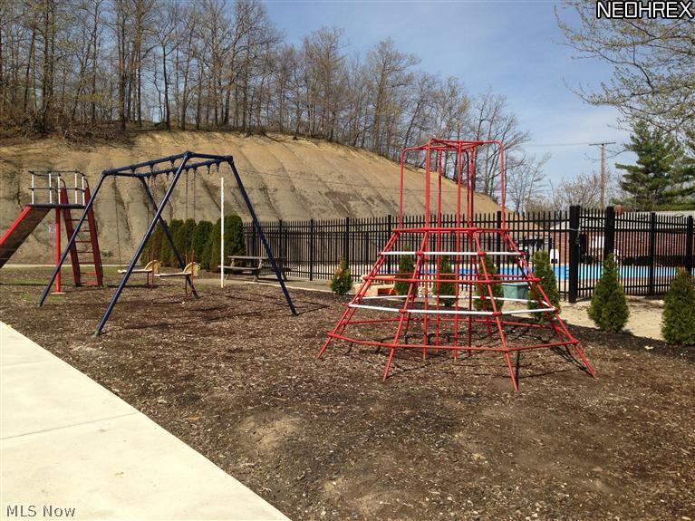 6472 State Road, Unit J17 Parma, OH 44134 - Photo 22 of 23
