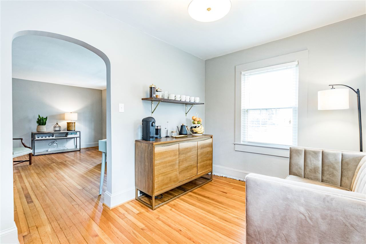 Lots of potential for this room! Previous owners used it as a breakfast room. Would make a great office! They have it as their coffee station! Office/Breakfast Room