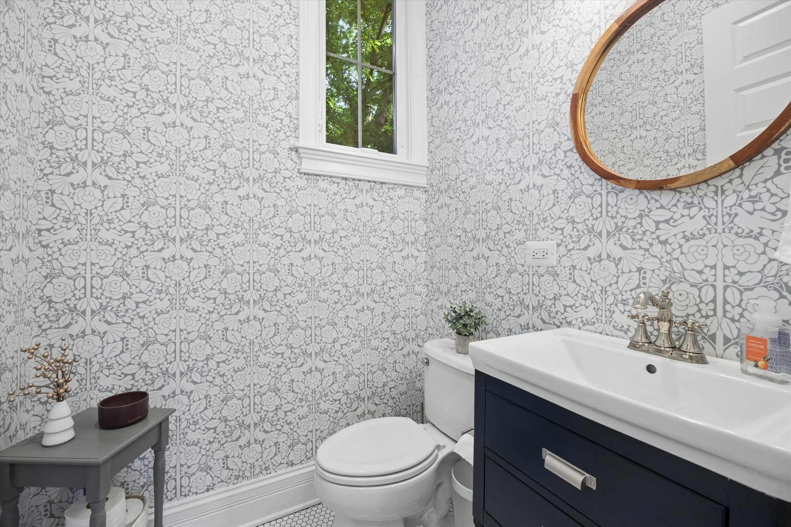 33 South Cowley Road Riverside, IL 60546 - Photo 20 of 48 Gallery Image 20