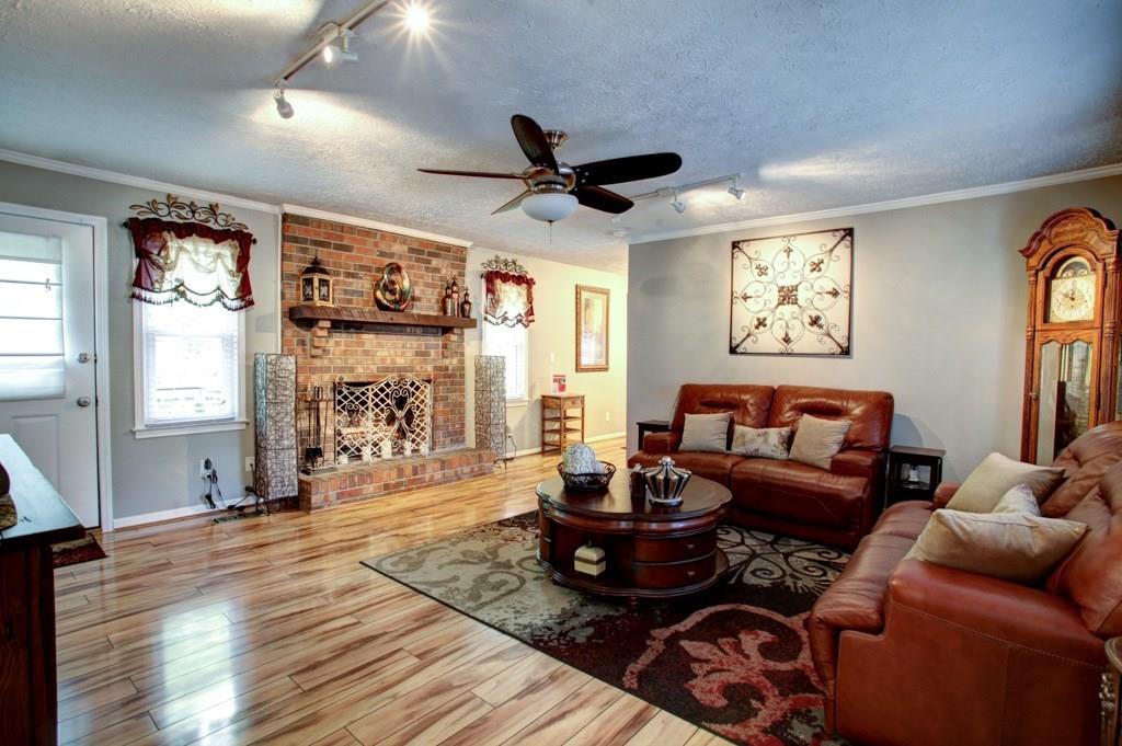 1069 Jamerson Road Marietta, GA 30066 - Photo 1 of 1 Living Room