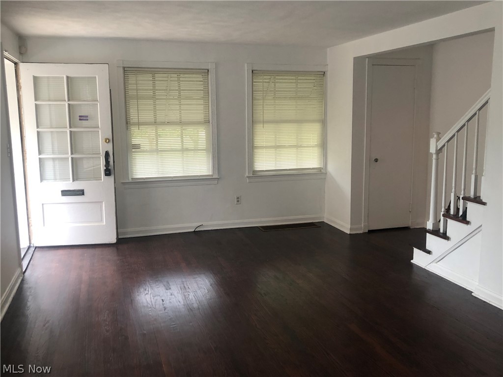 3337 Sutton Road Cleveland, OH 44120 - Photo 3 of 11